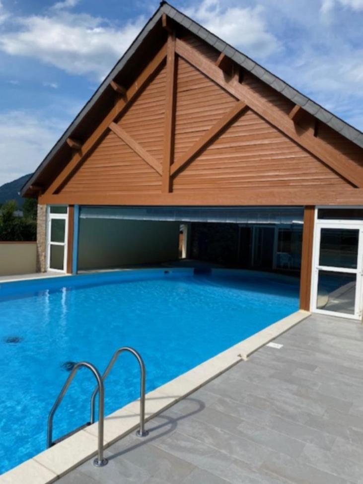 Appartement Tres Agreable Dans Belle Residence, Classe 3 Etoiles Par Le Comite Departementale Du Tourisme En Haute Garonne Bagnères-de-Luchon Exterior foto